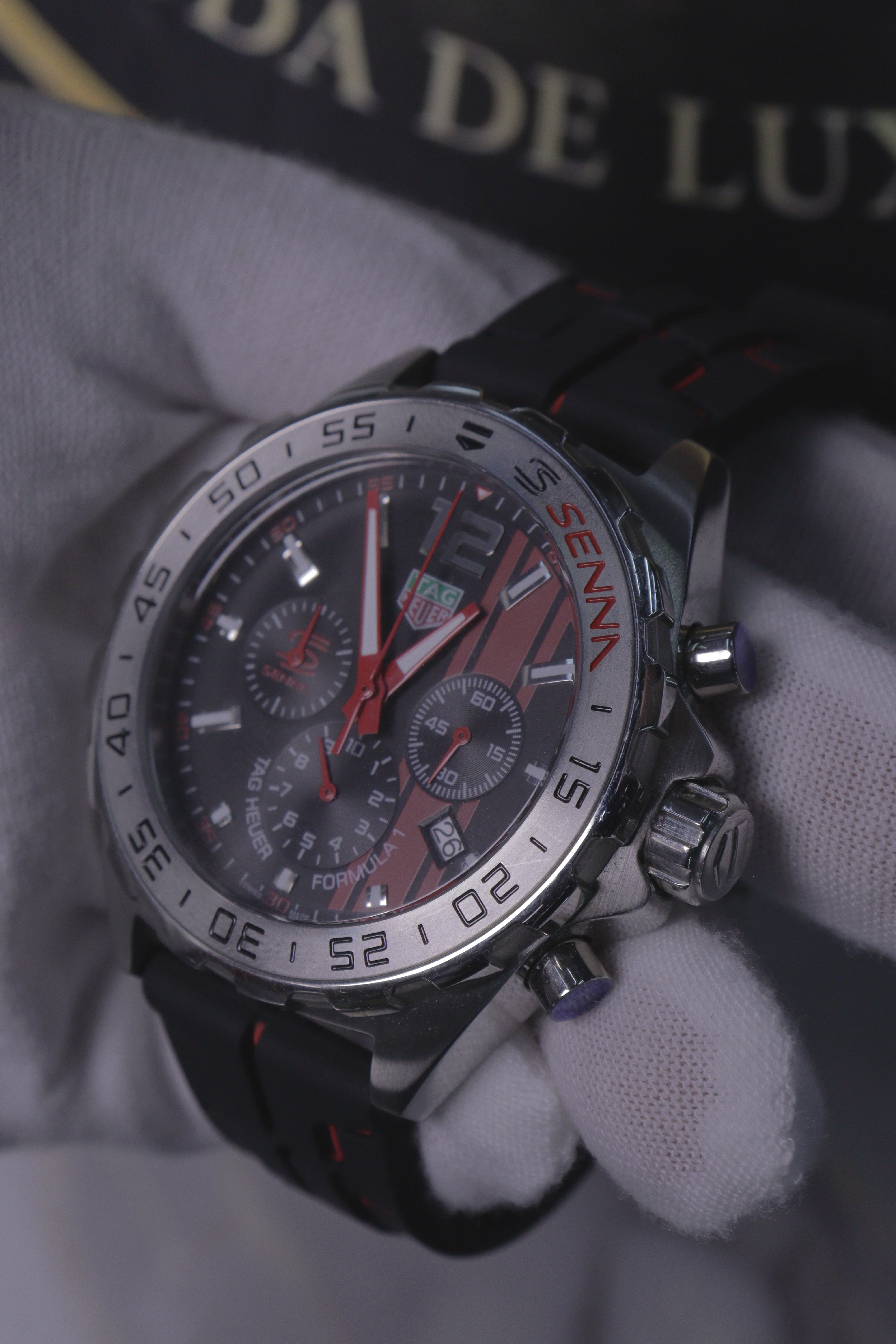 TAG Heuer Formula 1 x Senna Edição Especial Preto e Vermelho