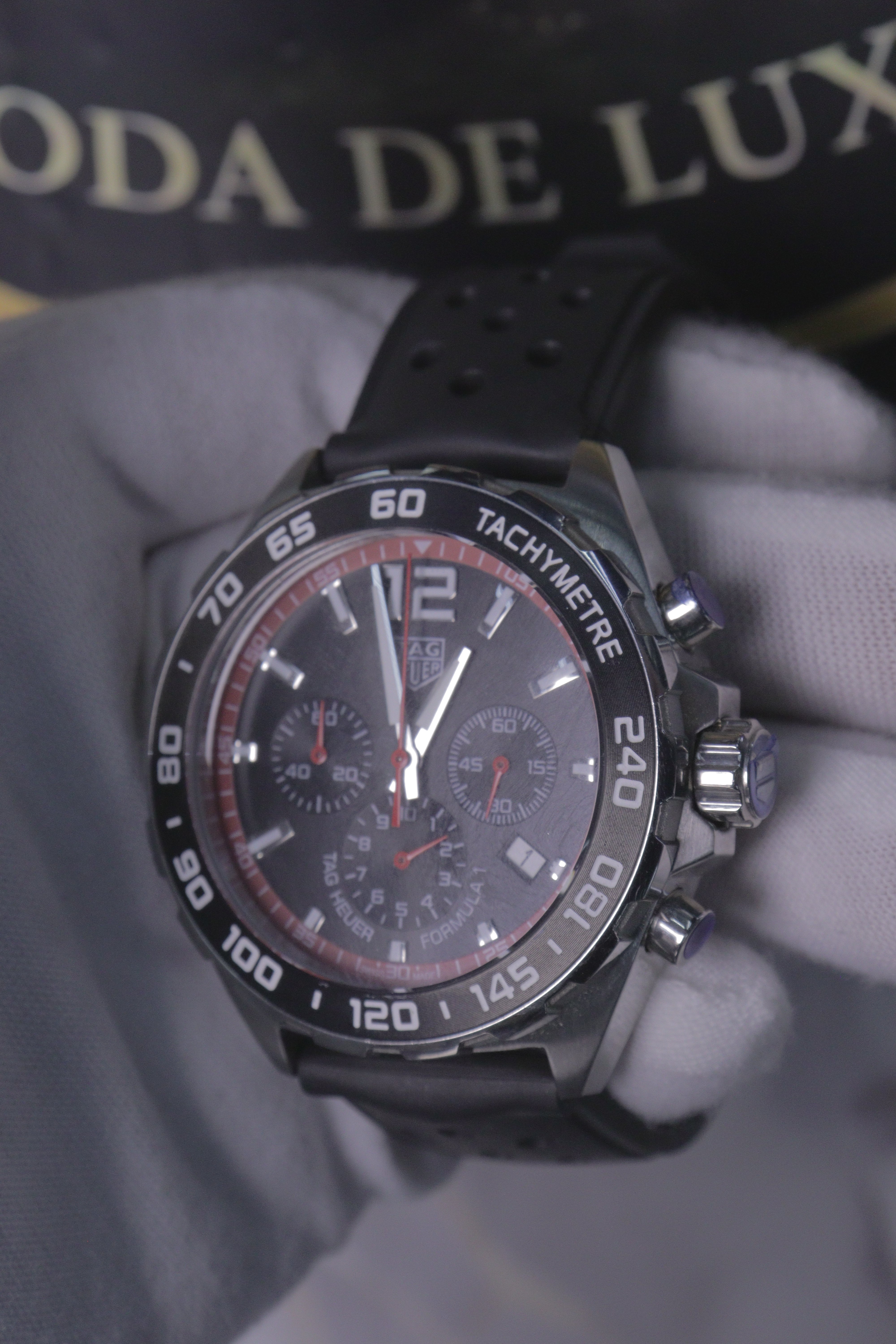 TAG Heuer Formula 1 Chronograph Preto e Vermelho