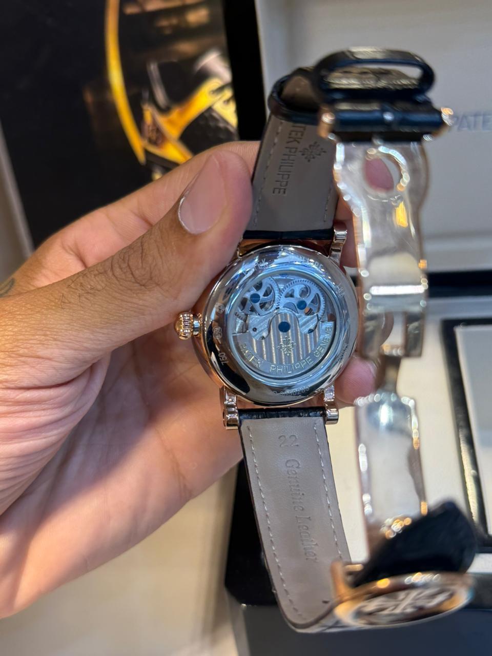 Patek Philippe Complications Skeleton – Rosé / Couro Preto