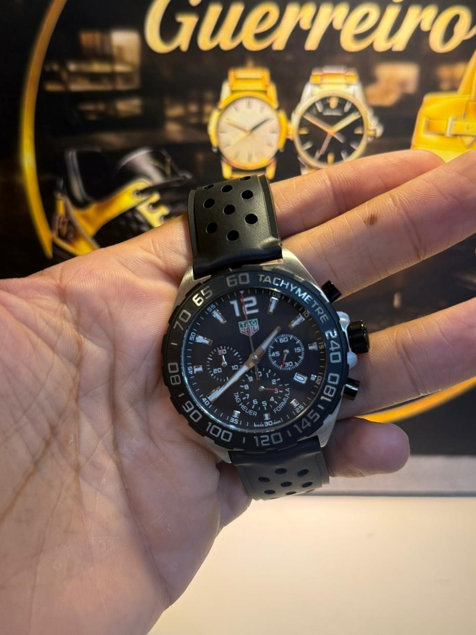 TAG Heuer Formula 1 Chronograph – Preto / Borracha