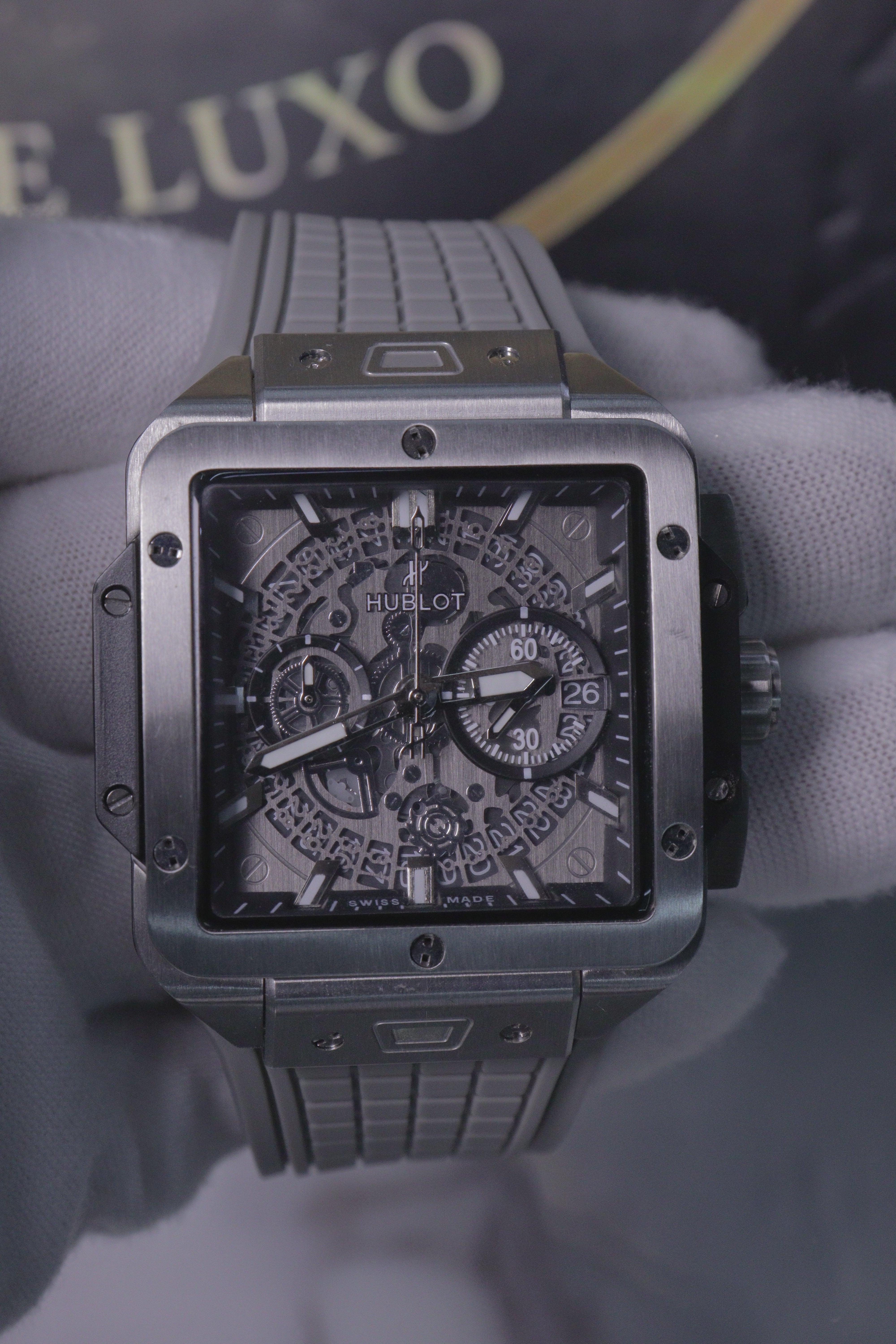 Hublot Square Bang Unico Titânio Cinza Esqueleto
