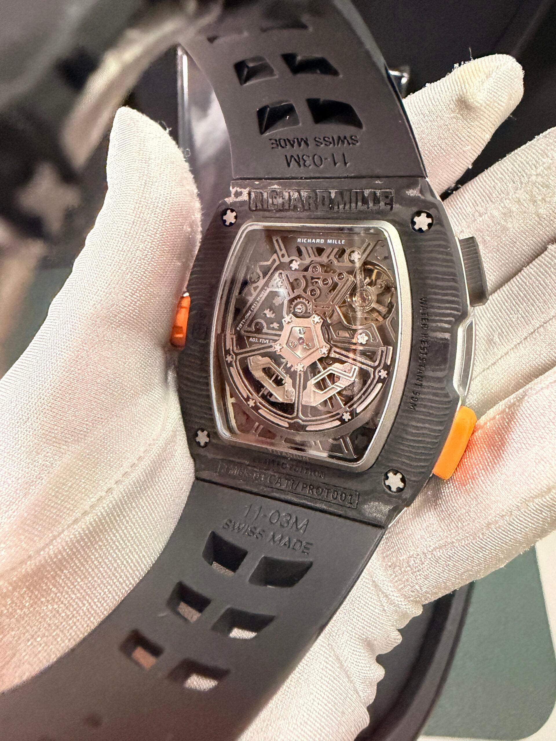 RM 65-01 McLaren W1