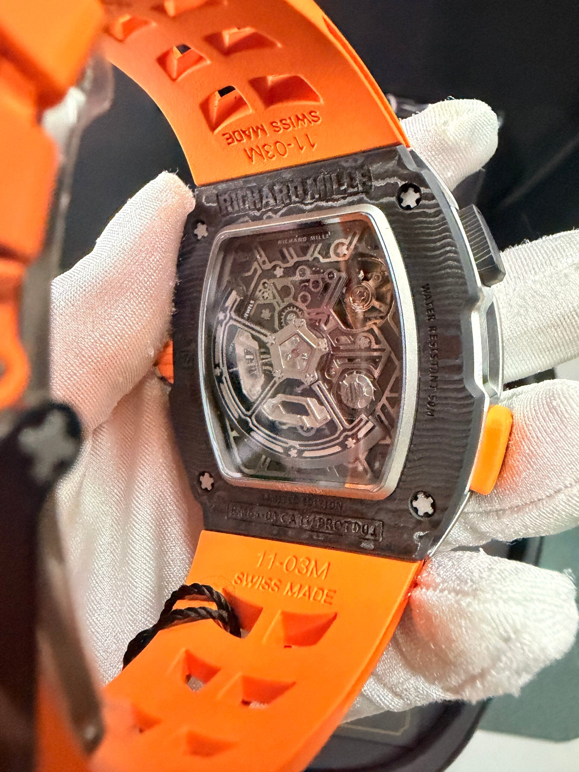 RM 65-01 McLaren W1 (Laranja)