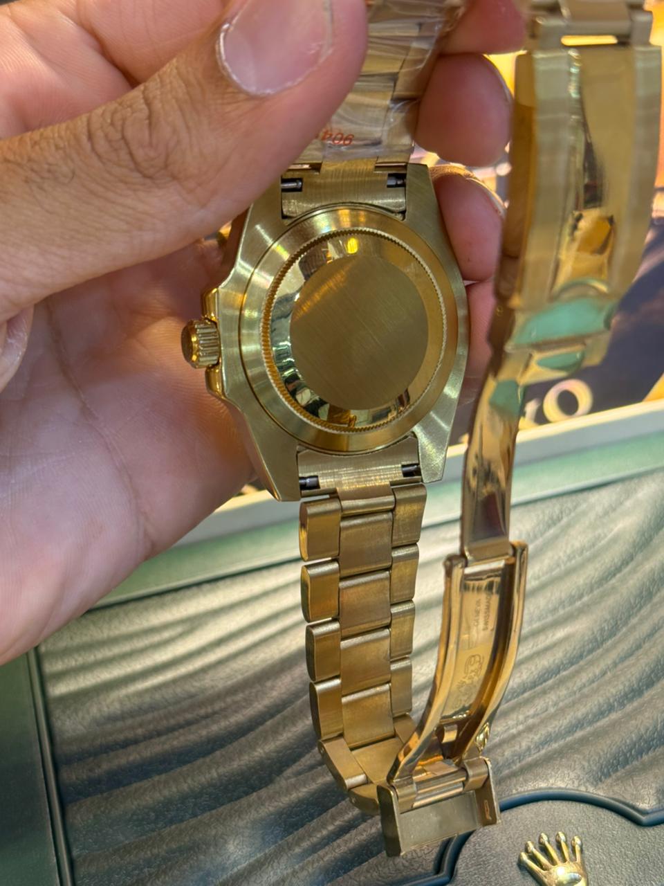 Rolex Submariner Date – Azul / Ouro