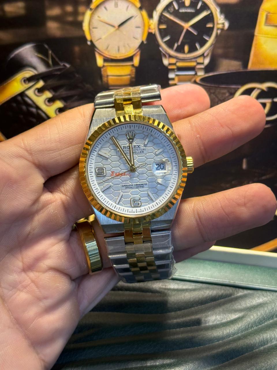 Rolex Land-Dweller – Branco Favo / Bicolor (Case Back)
