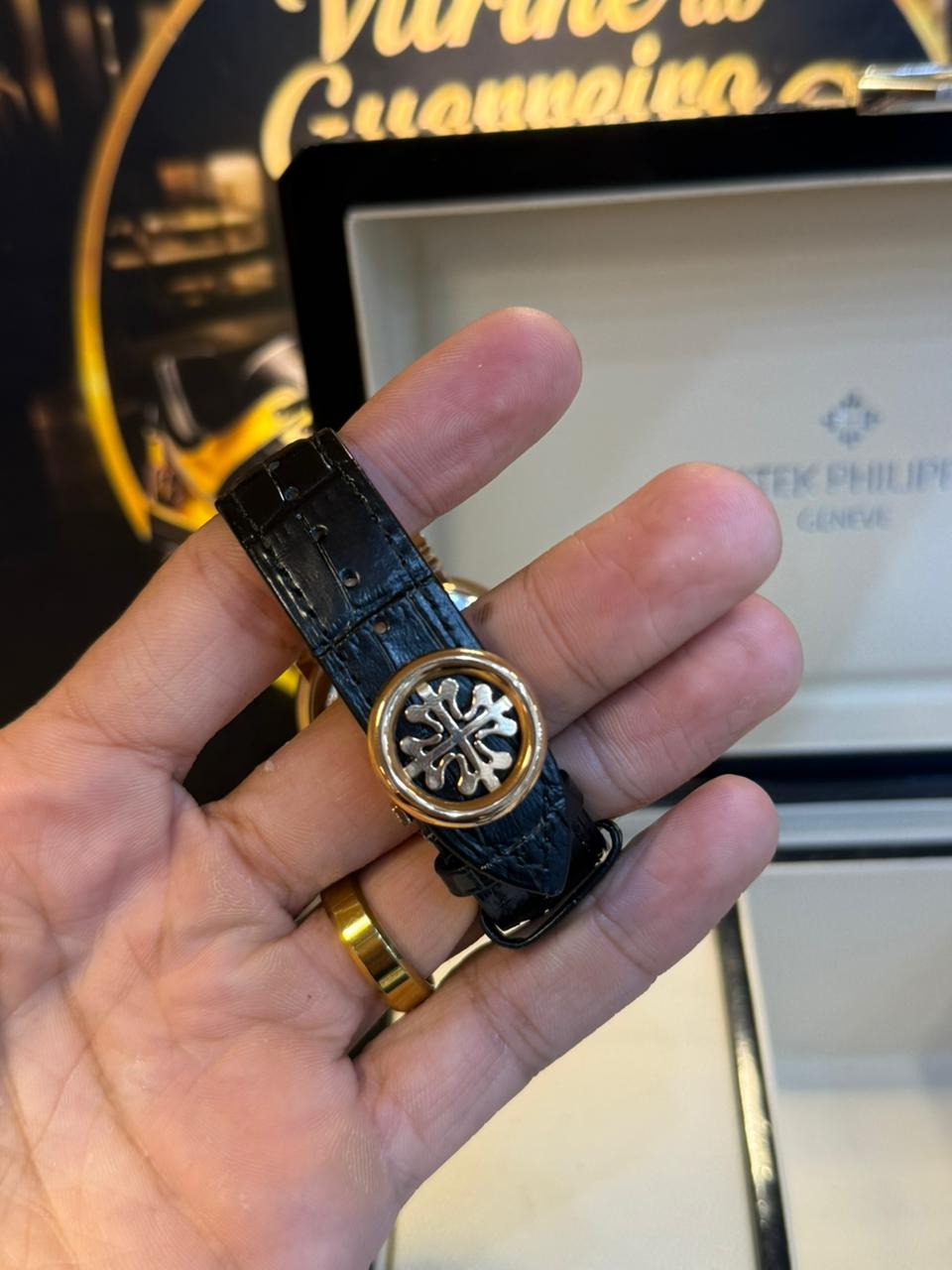 Patek Philippe Complications Skeleton – Rosé / Couro Preto